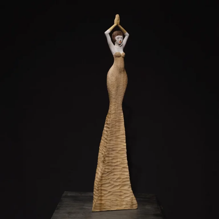 Stefan Neidhardt's Louise Timber Sculpture